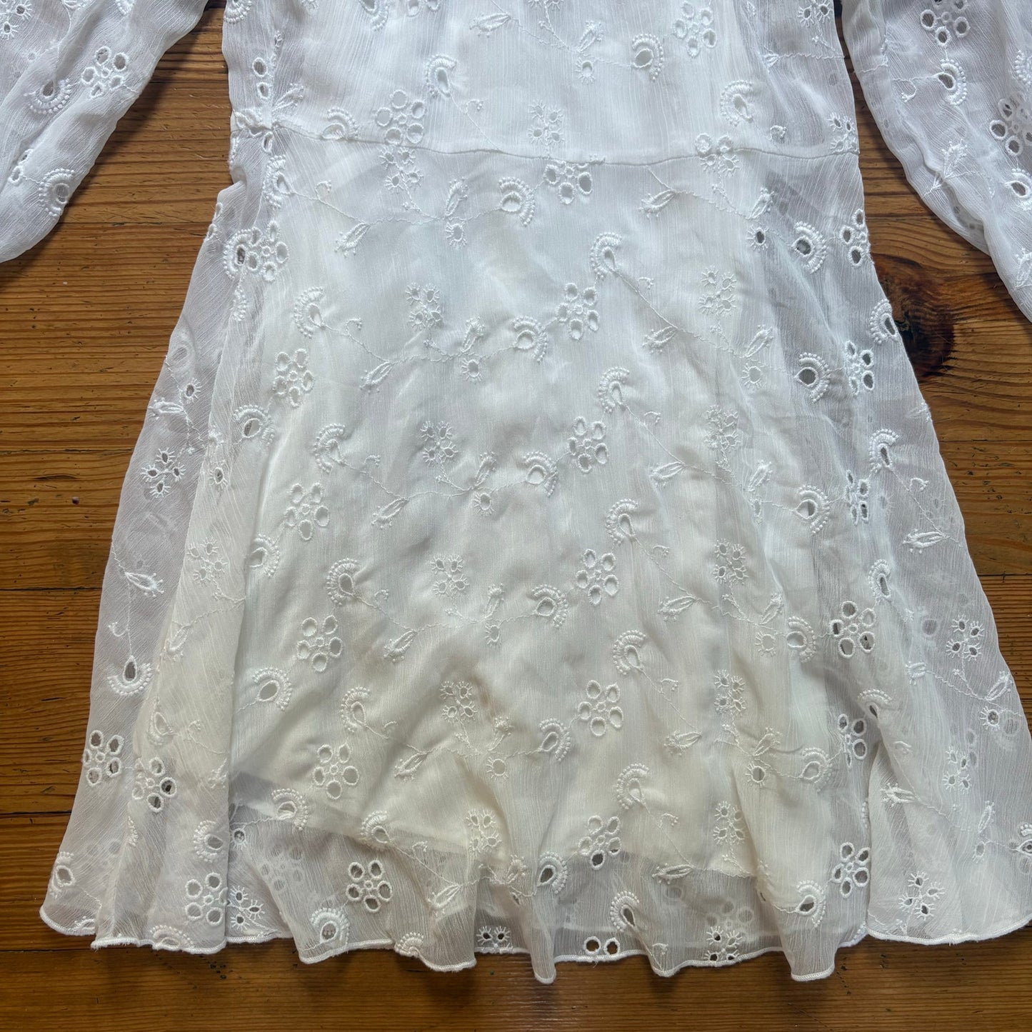 Urban Outfitters white ruffle eyelet cottage long sleeve dress SIZE 4