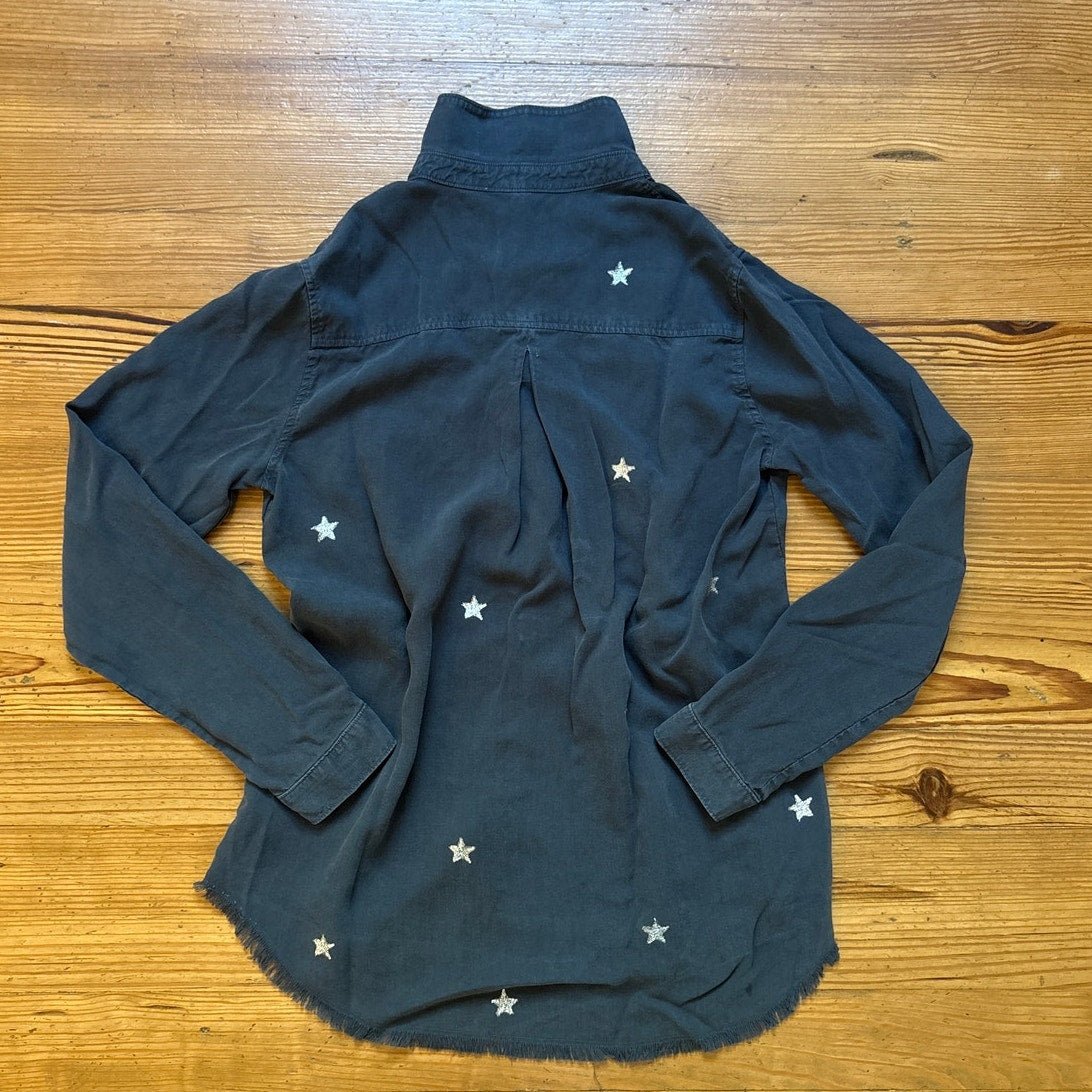 Cloth & Stone blue silver star plunge neckline button long sleeve shirt SIZE S