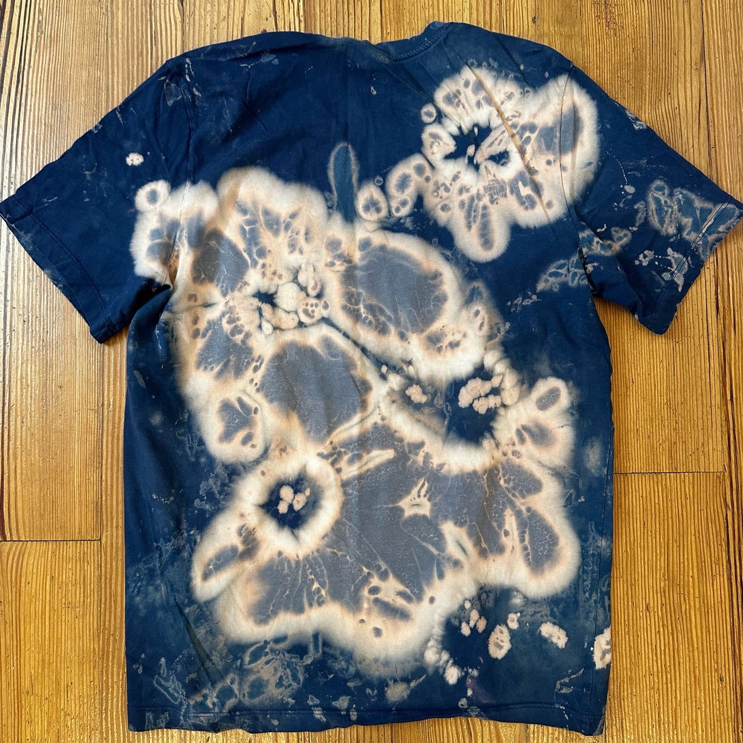 Nike black bleach spotted psychedelic logo short sleeve distressed tee SIZE L