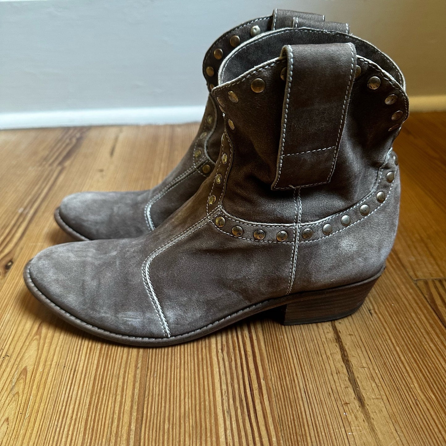 Janet & Janet western brown studded cowboy boots SIZE 38/7