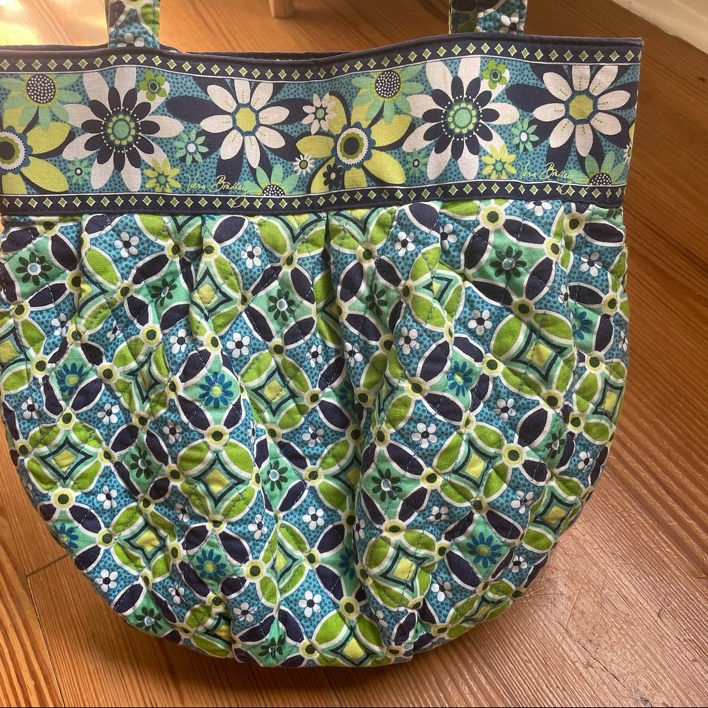 Vera Bradley Daisy Daisy medium bucket handbag