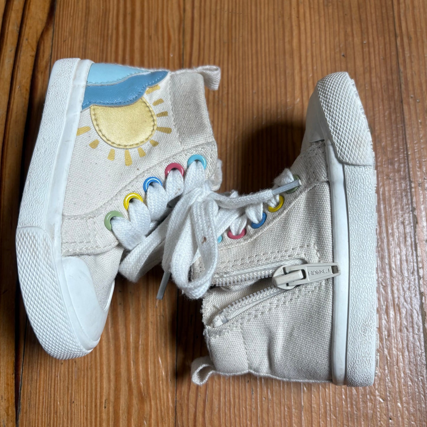 Cat & Jack white rainbow sunshine high top sneakers SIZE 5