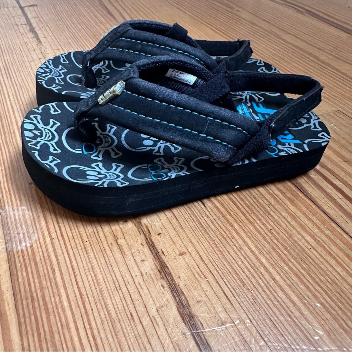 Reef skull heel strap black blue flip flops SIZE 3 NEW