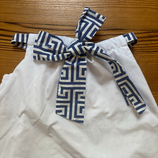 Shrimp & Grits Kids white sleeveless navy geometric bow shirt SIZE 5