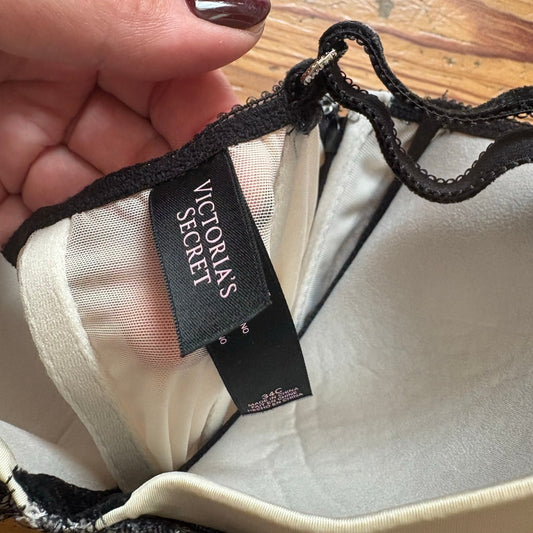 Victoria's Secret cream black lace adjustable strap bustier SIZE 34C