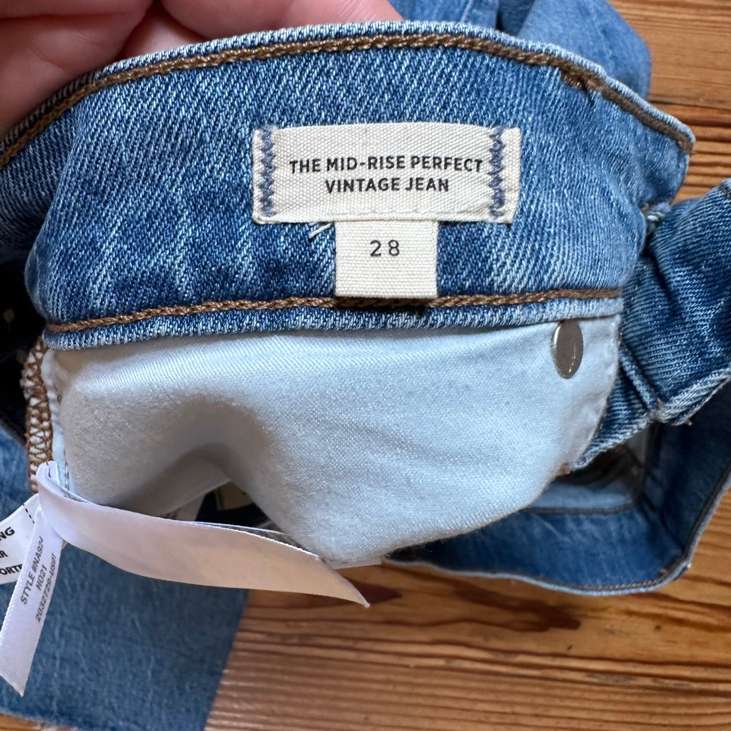 Madewell medium wash mid rise perfect vintage womens jean SIZE 28