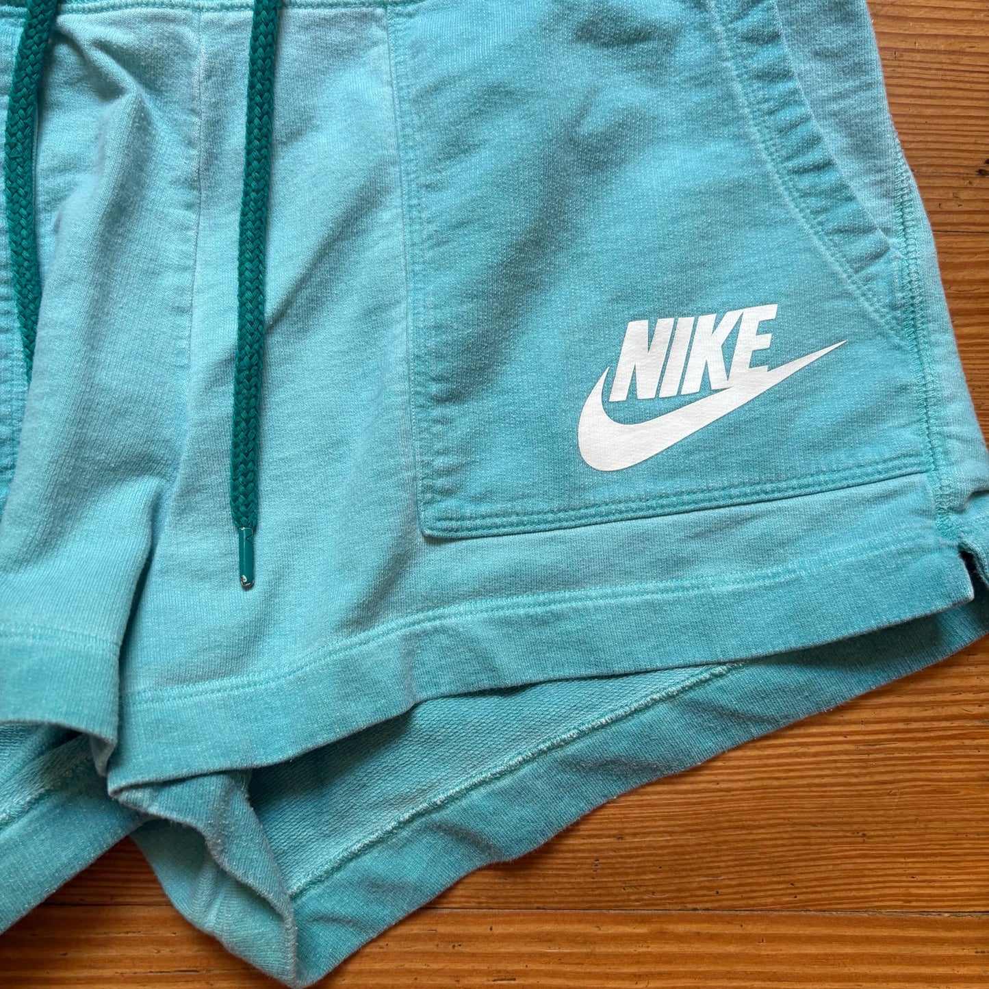 Nike teal blue drawstring elastic wasitband womens sweat shorts SIZE M