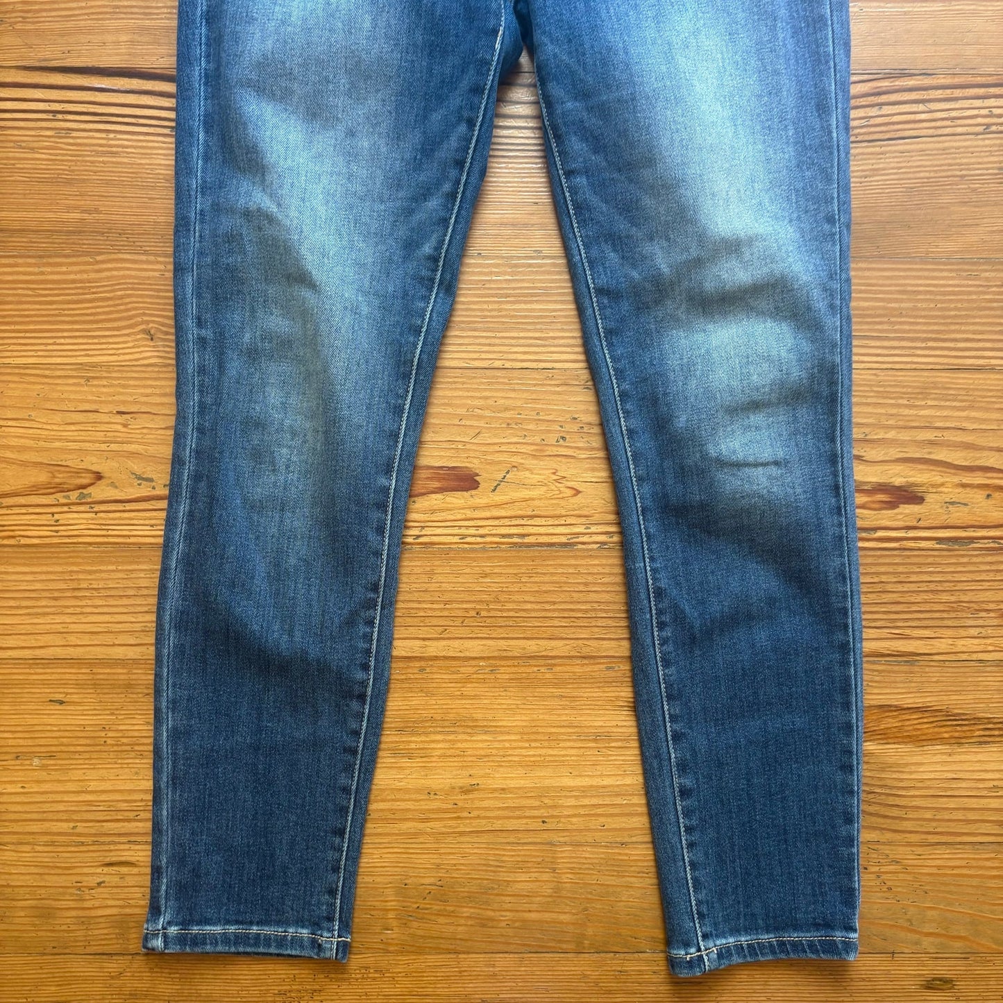 Risen dark wash high rise slim straight jeans SIZE 28