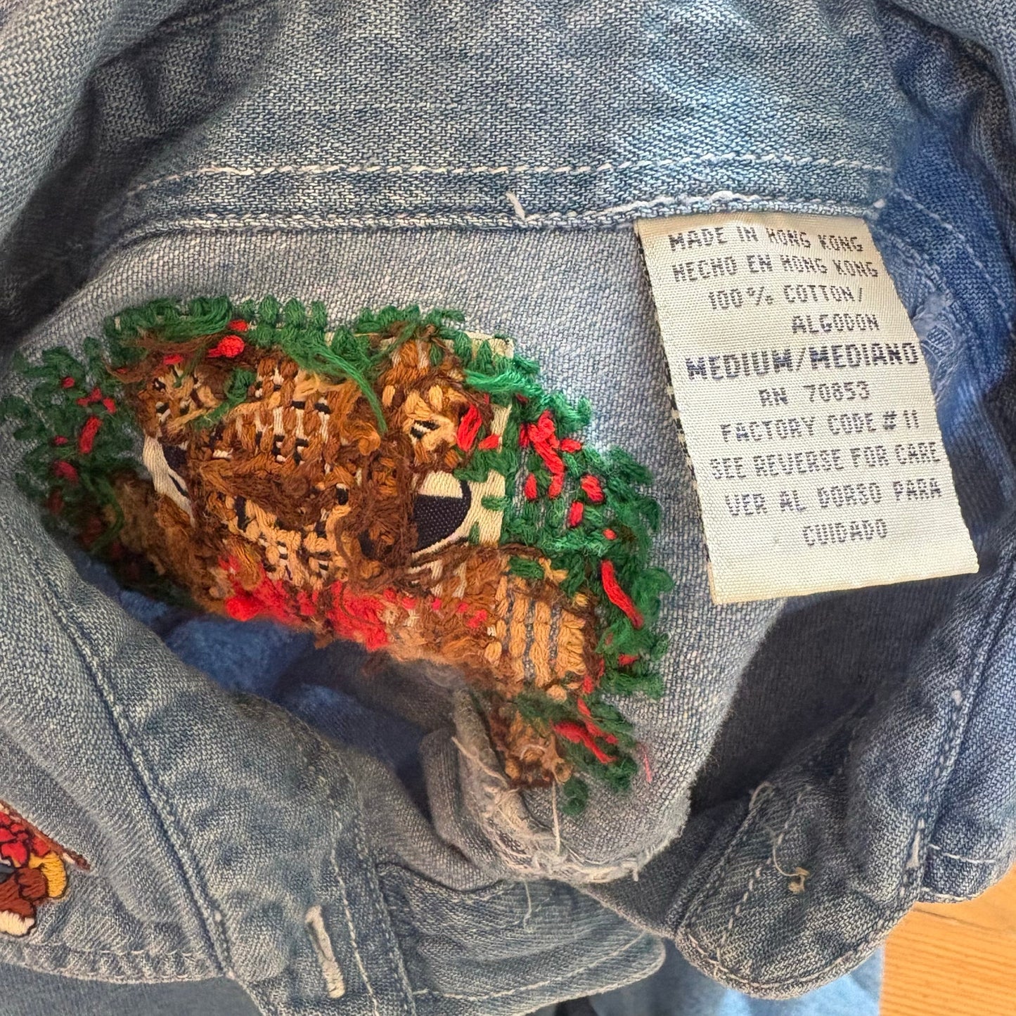 Vintage long sleeve cotton jean Christmas embroidery needlepoint shirt SIZE L