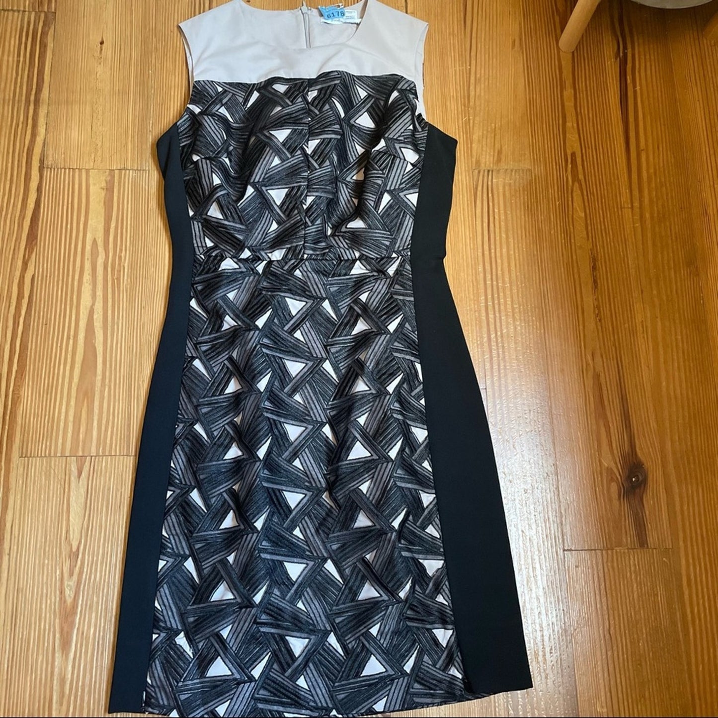 Diane von Furstenberg Reona beige black silk sleeveless geometric dress SIZE 2