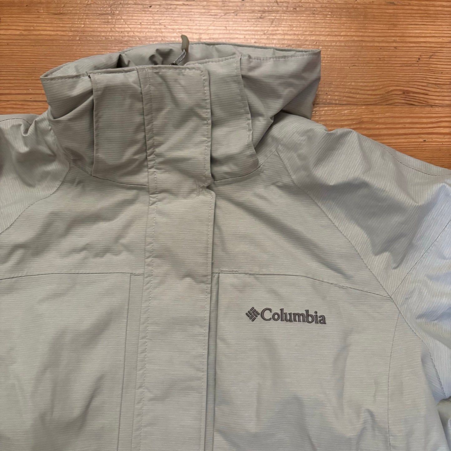 Columbia gray full zip high neck polyester jacket SIZE M