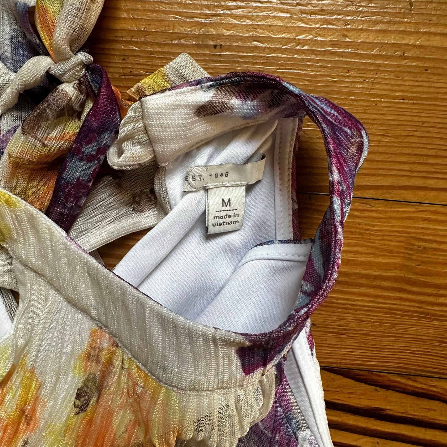 C established 1946 white floral silver threaded pleated shift dress SIZE M