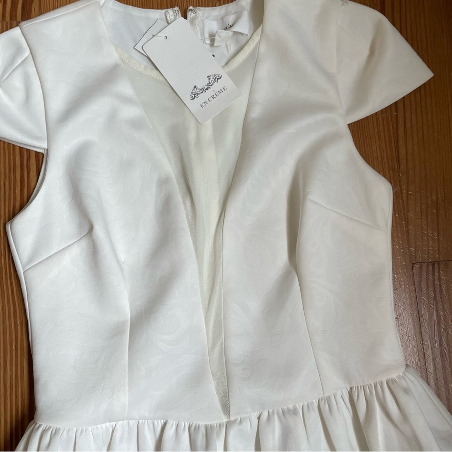 NWT En Creme white deep V fit flare dress SIZE S