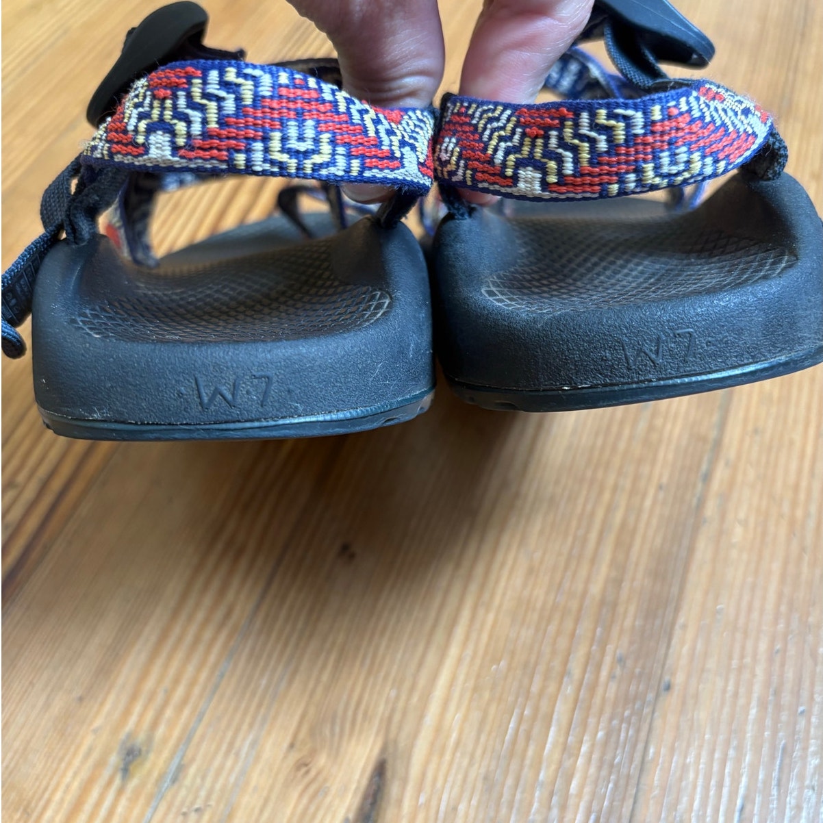 Chaco Z2 red blue yellow strappy classic waterproof womens sandal SIZE 7