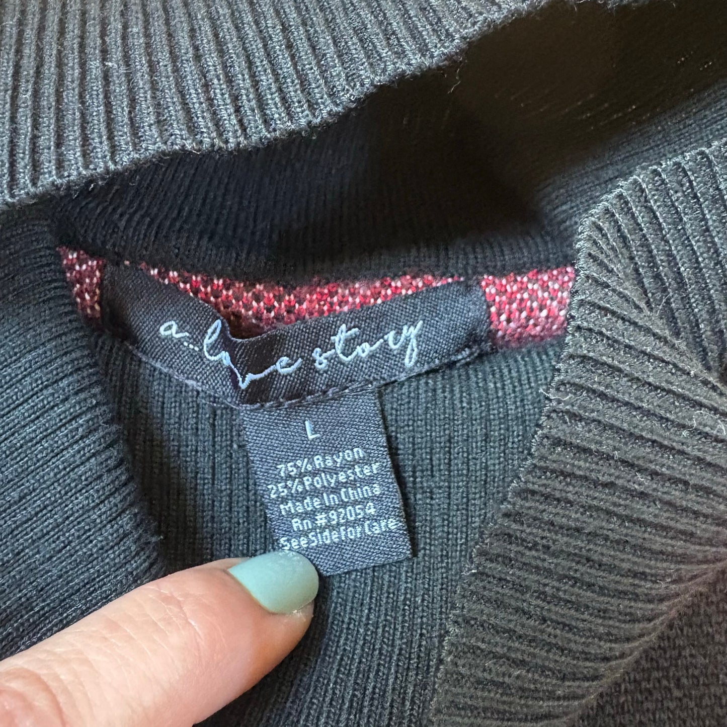 A Love Story black red abstract heart graphic turtleneck sweater SIZE L