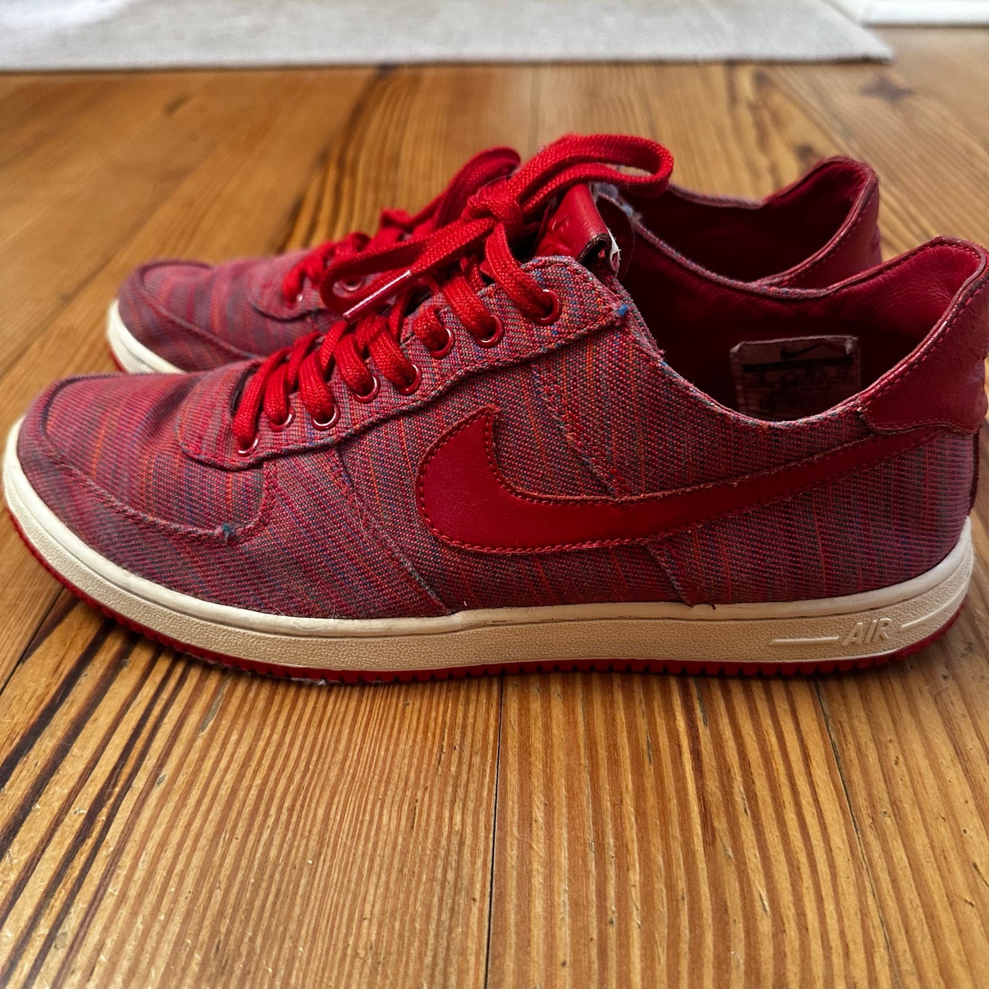Nike Air Force 1 red textile low top lace sneakers SIZE 9