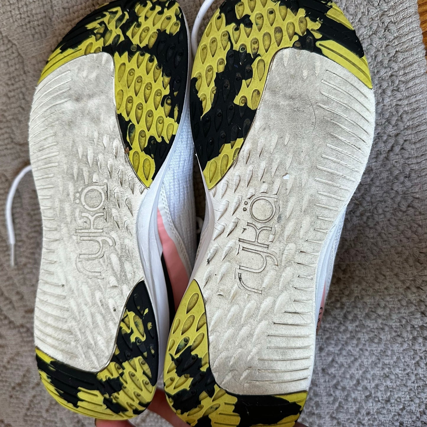 Ryka Myriad white lightweight fabric walking sneaker SIZE 8M