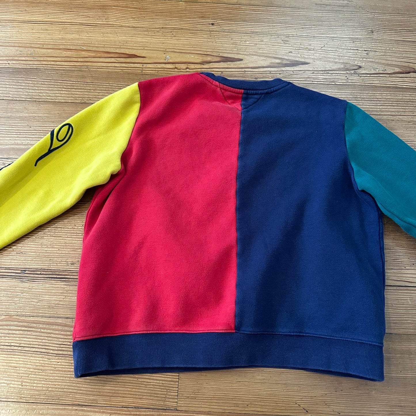 Tommy Hilfiger blue red color blocked crew sweatshirt SIZE L