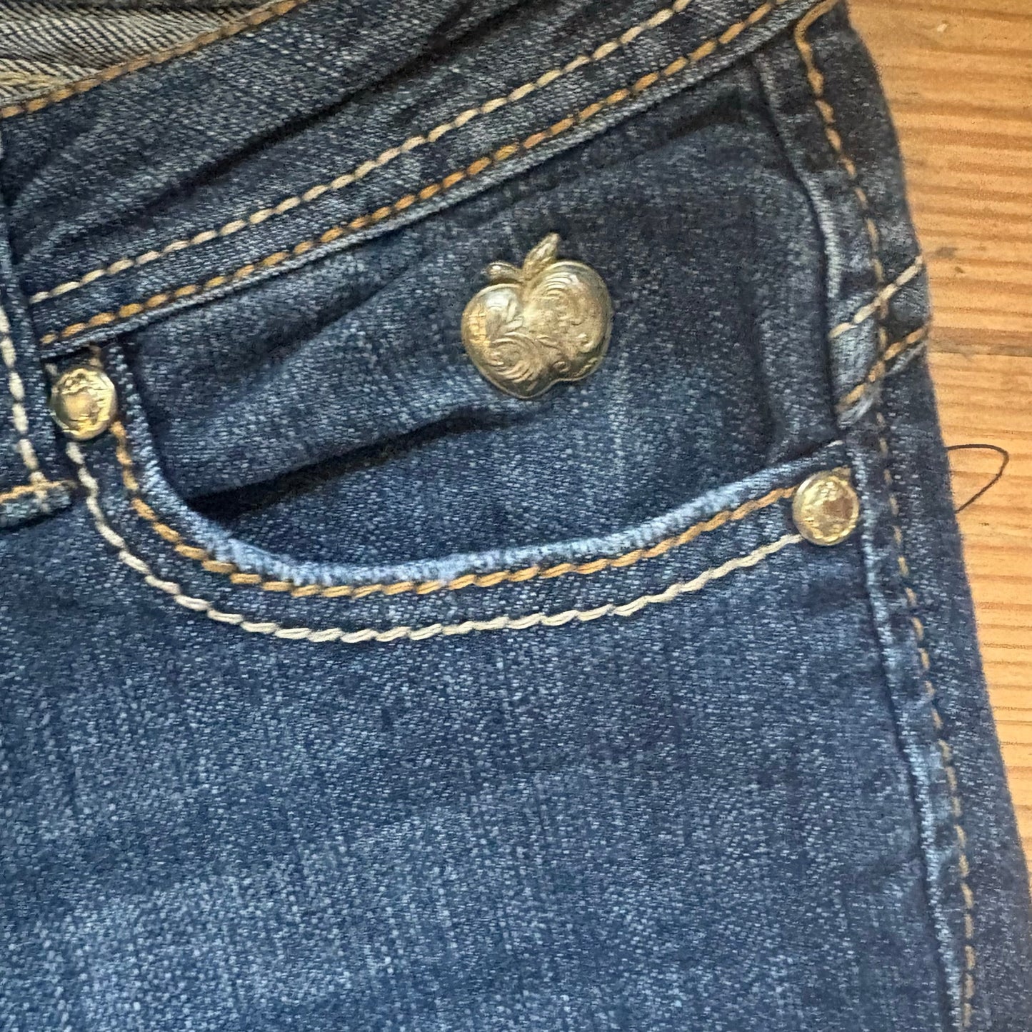 Apple Bottoms dark wash y2k gold apple pockets skinny womens jeans SIZE 6