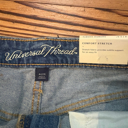 NWT Universal Thread medium wash high rise shortie jean shorts SIZE 4