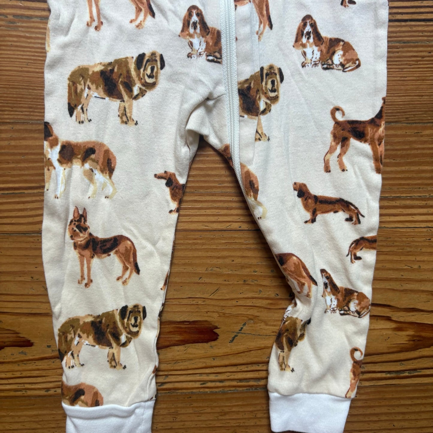 MilkBarn cream dog graphic full zip organic sleeper one piece SIZE 12-18M