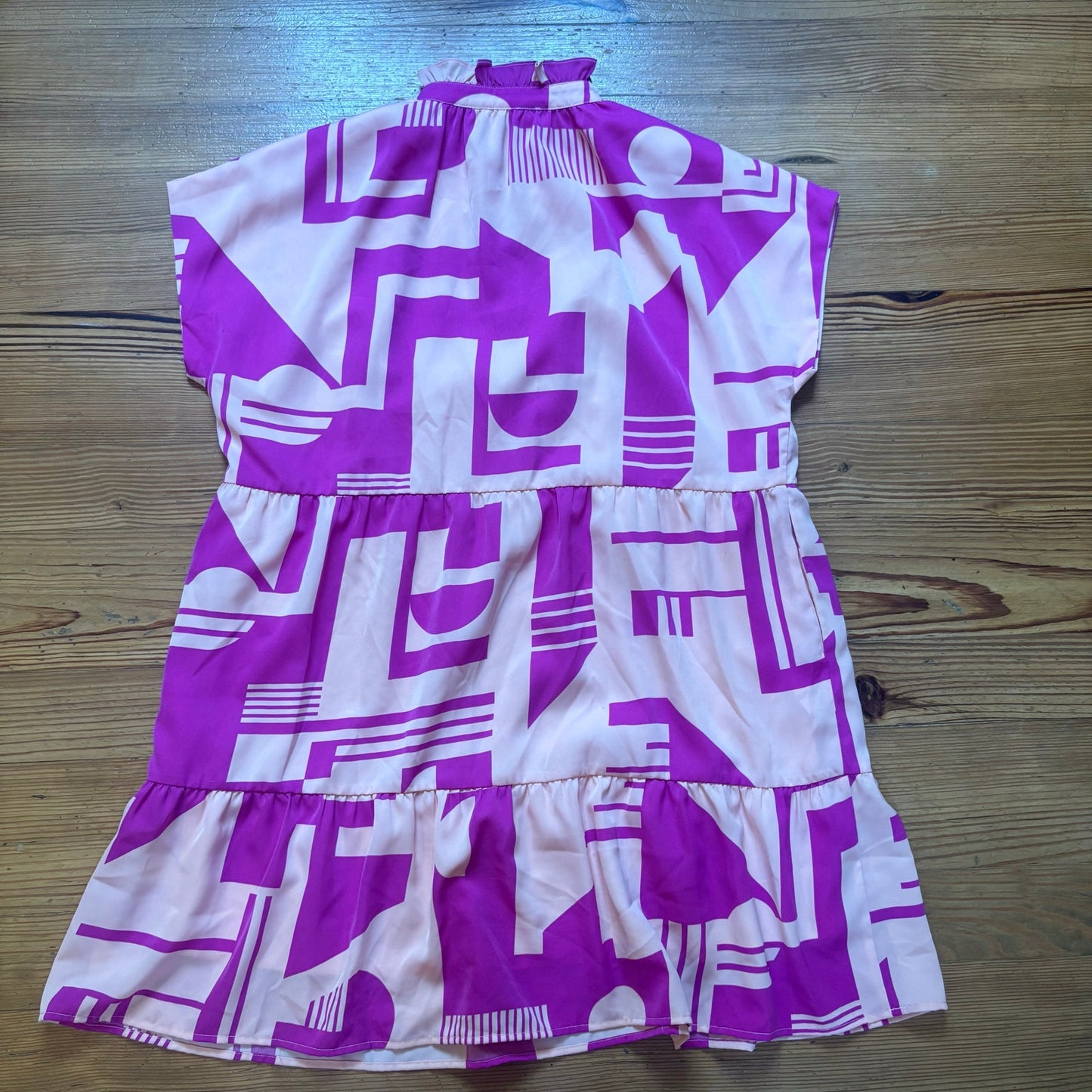 THML pink geometric print V neck short sleeve dress SIZE L