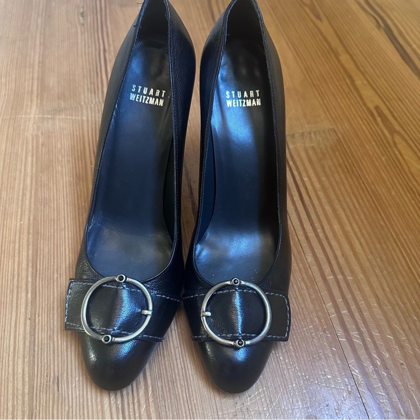 Stuart Weitzman black leather silver buckle accent heels SIZE 8