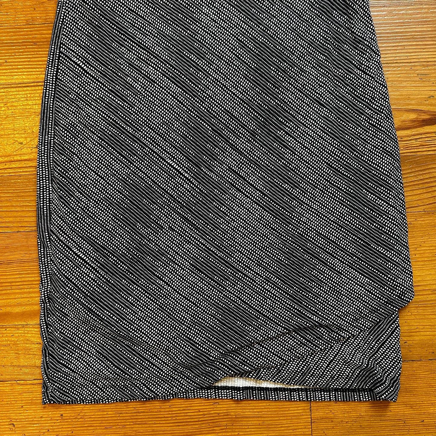 Athleta black white pattern sleeveless midi dress SIZE L