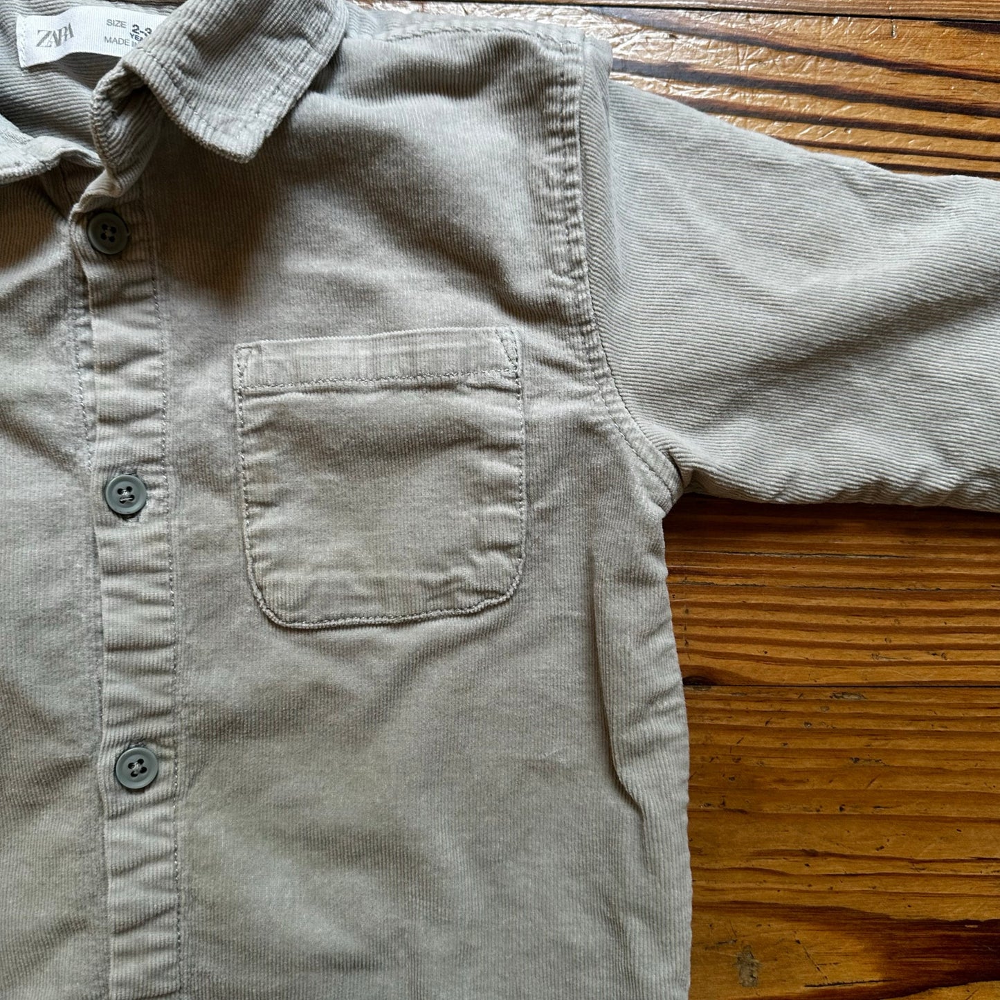 Zara neutral green corduroy long sleeve button up shirt SIZE 2
