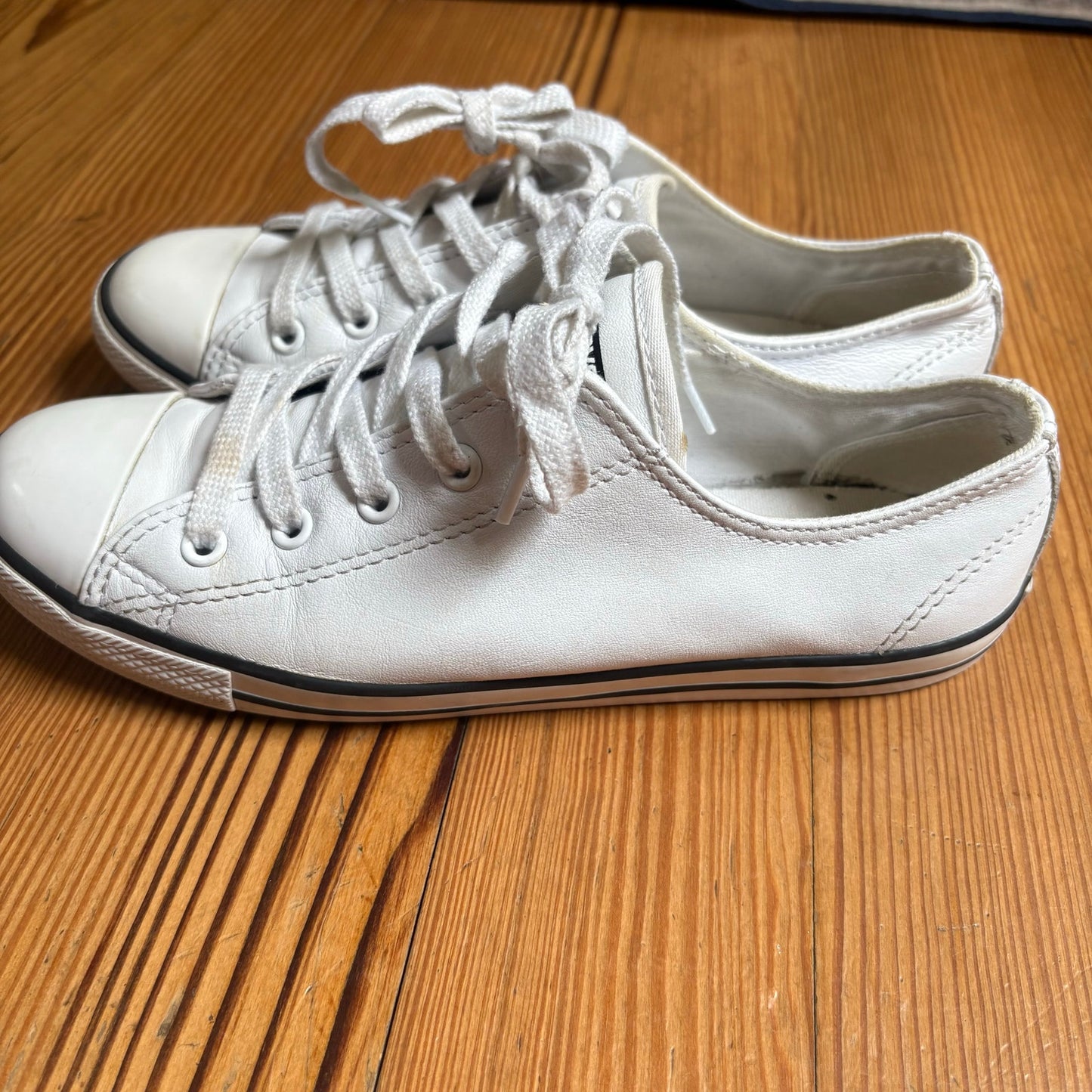 Converse All Star white leather low top womens sneakers SIZE 7