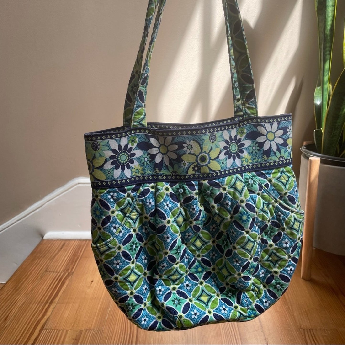 Vera Bradley Daisy Daisy medium bucket handbag