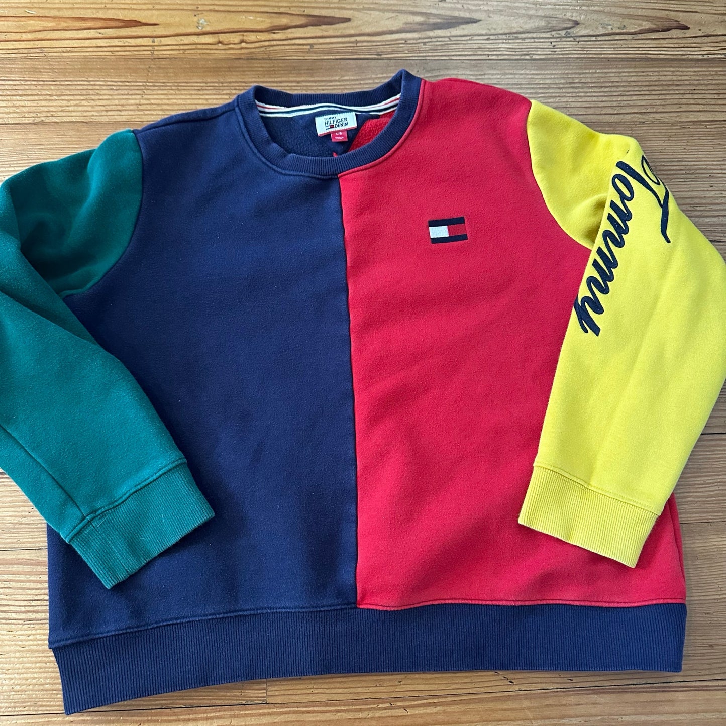 Tommy Hilfiger blue red color blocked crew sweatshirt SIZE L