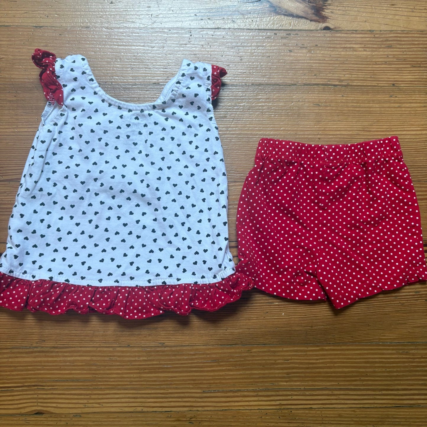 DDG Darlings white red polka dot ladybug sleeveless shirt short set SIZE 24M