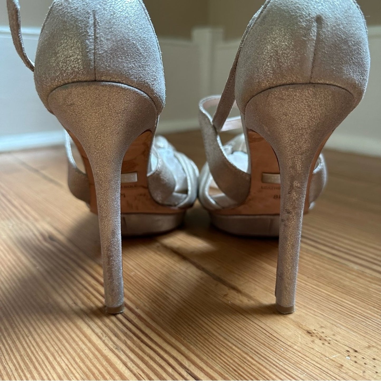 Badgley Mischka gold leather criss cross knot formal heels SIZE 8