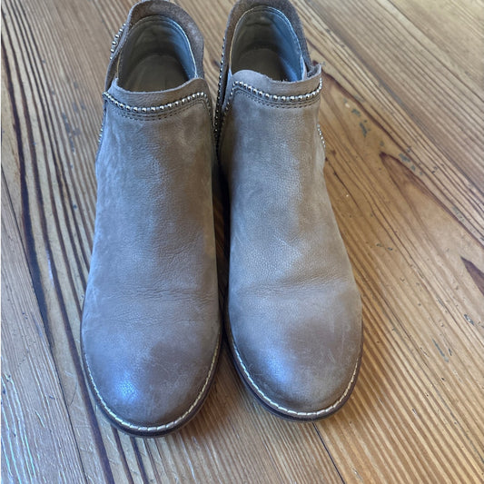 Steve Madden Koto brown leather studded ankle bootie SIZE 7.5M