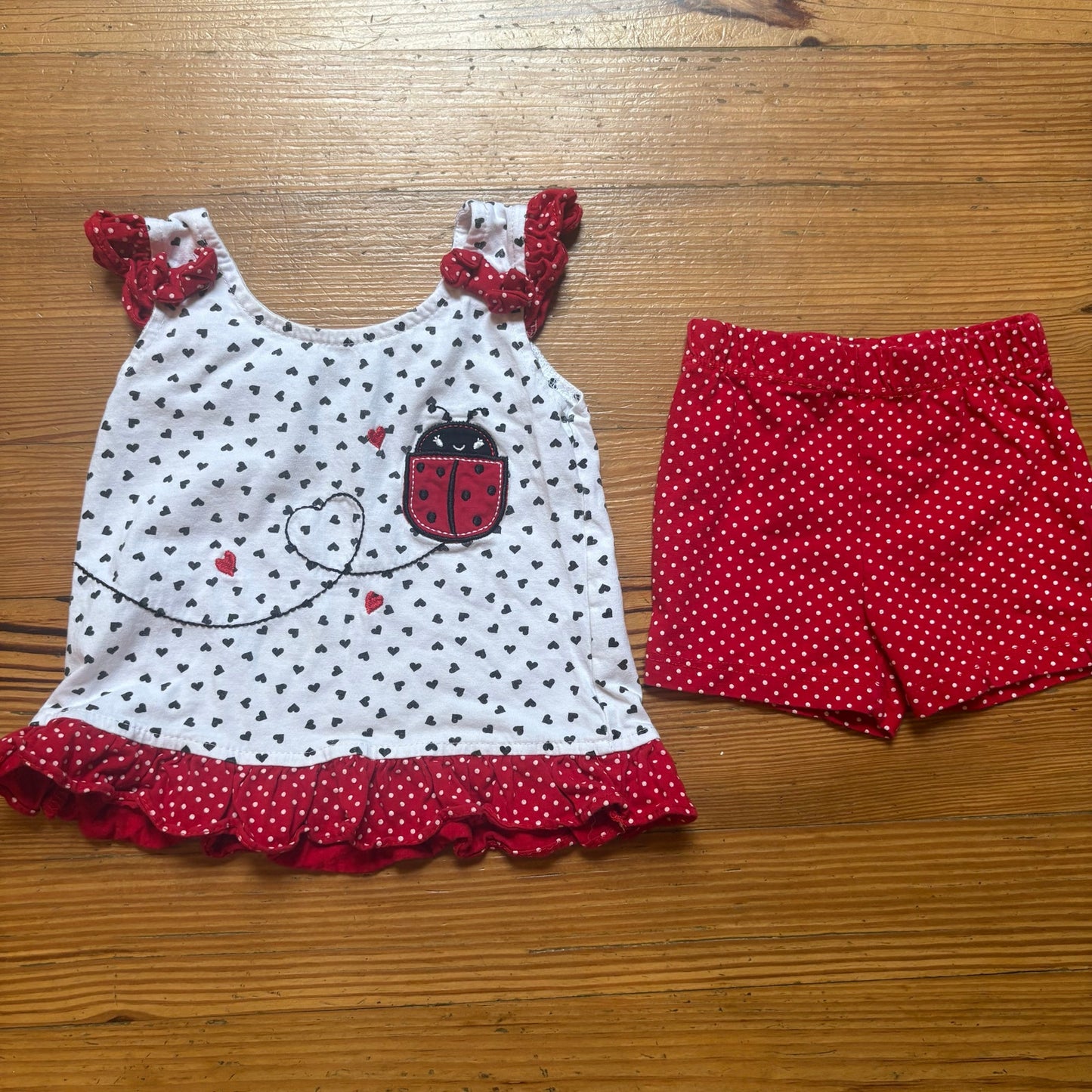 DDG Darlings white red polka dot ladybug sleeveless shirt short set SIZE 24M