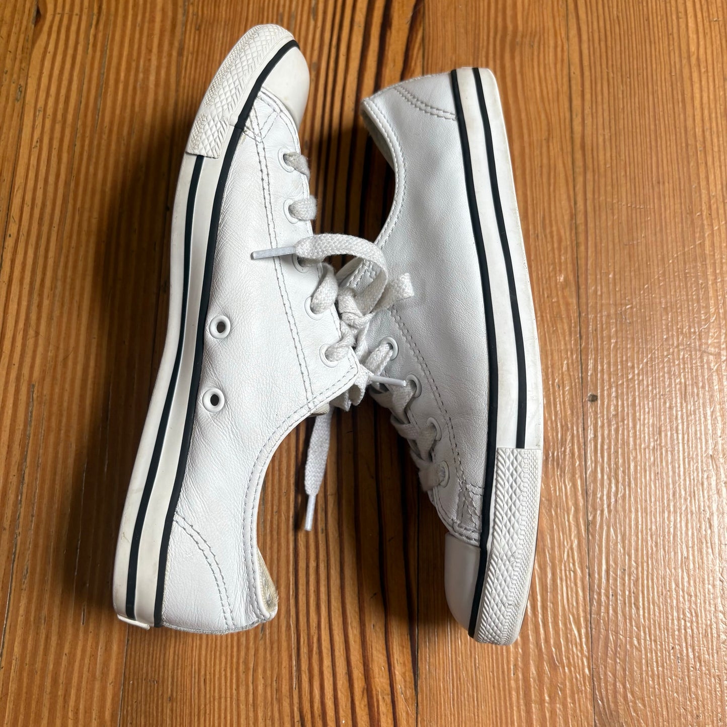 Converse All Star white leather low top womens sneakers SIZE 7