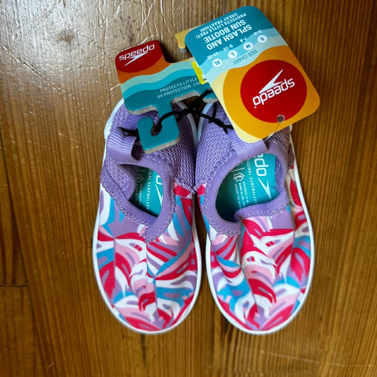 NWT Speedo purple pink water shoe SIZE M(7-8)