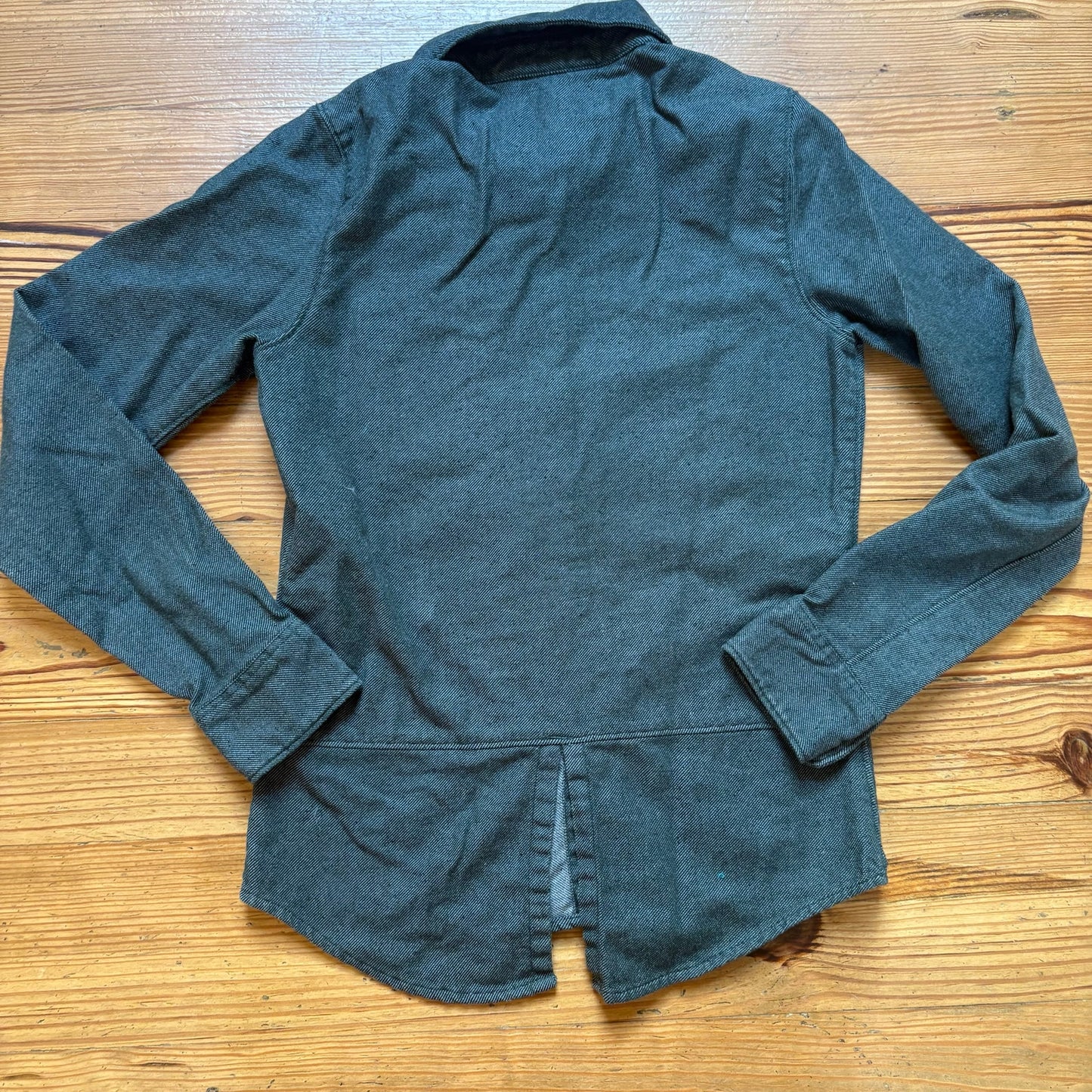 The North Face dark blue long sleeve cotton button up womens shirt SIZE XS