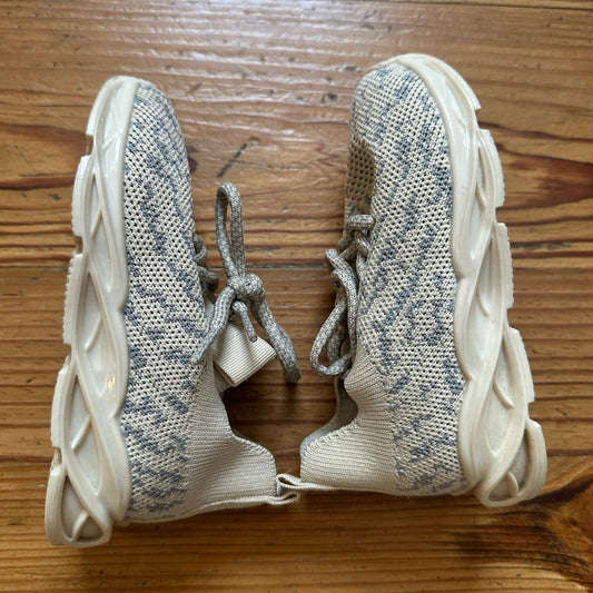 NWOT Toddler gray cream lightweight breathable lace sneakers SIZE 7