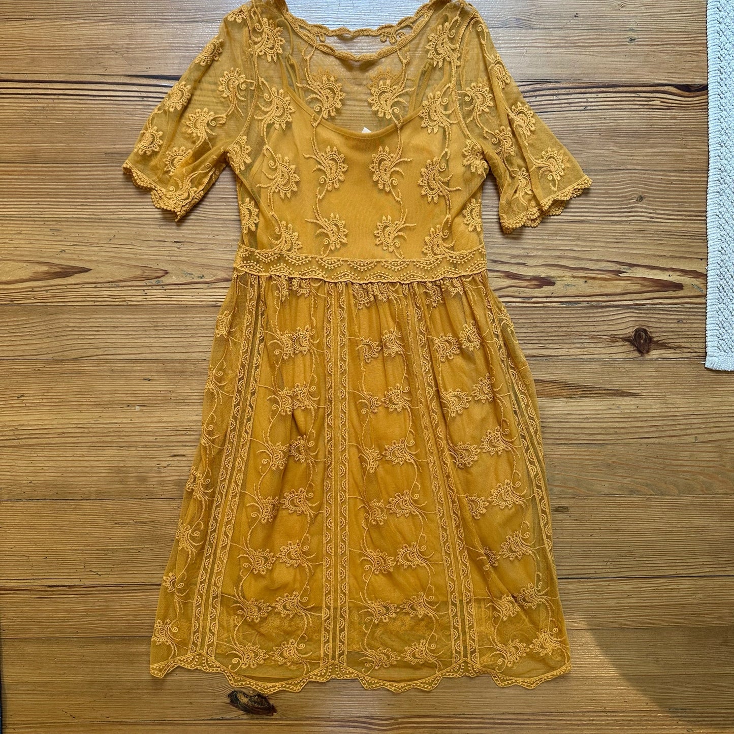Xhilaration yellow lace overlay short sleeve midi dress SIZE M