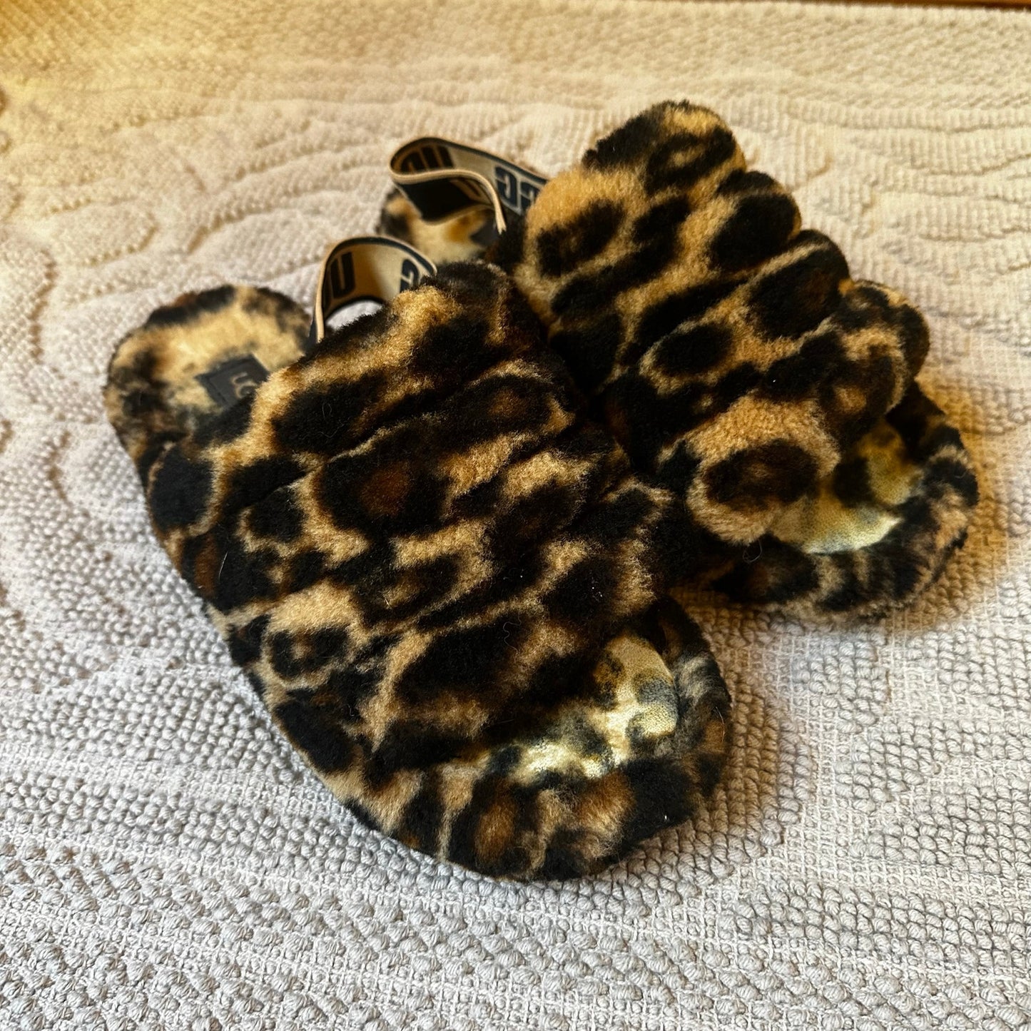 UGG Australia brown black cheetah print platform fuzzy slides SIZE 7