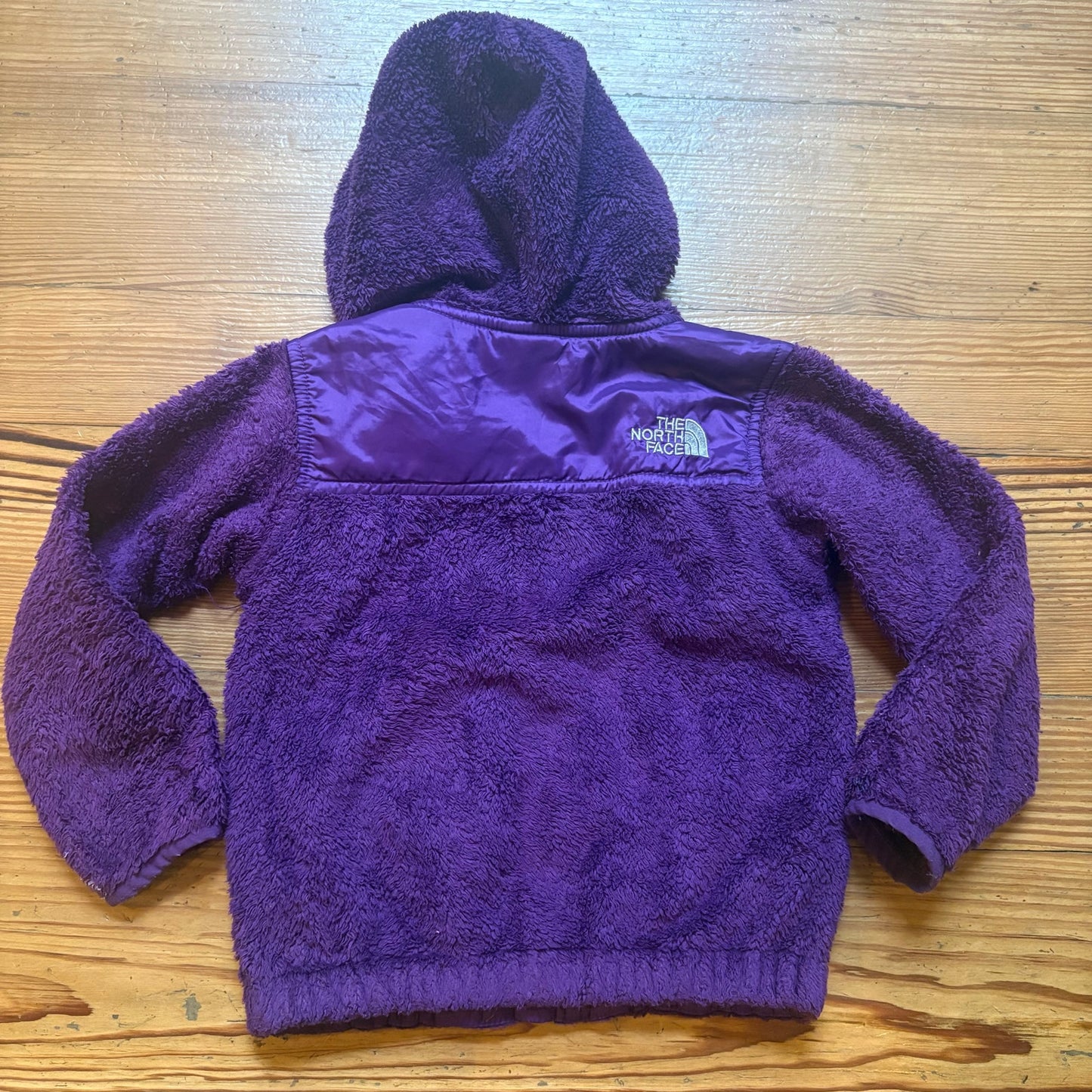 The North Face dark purple fleece full zip hooded toddler
sweater SIZE 3T