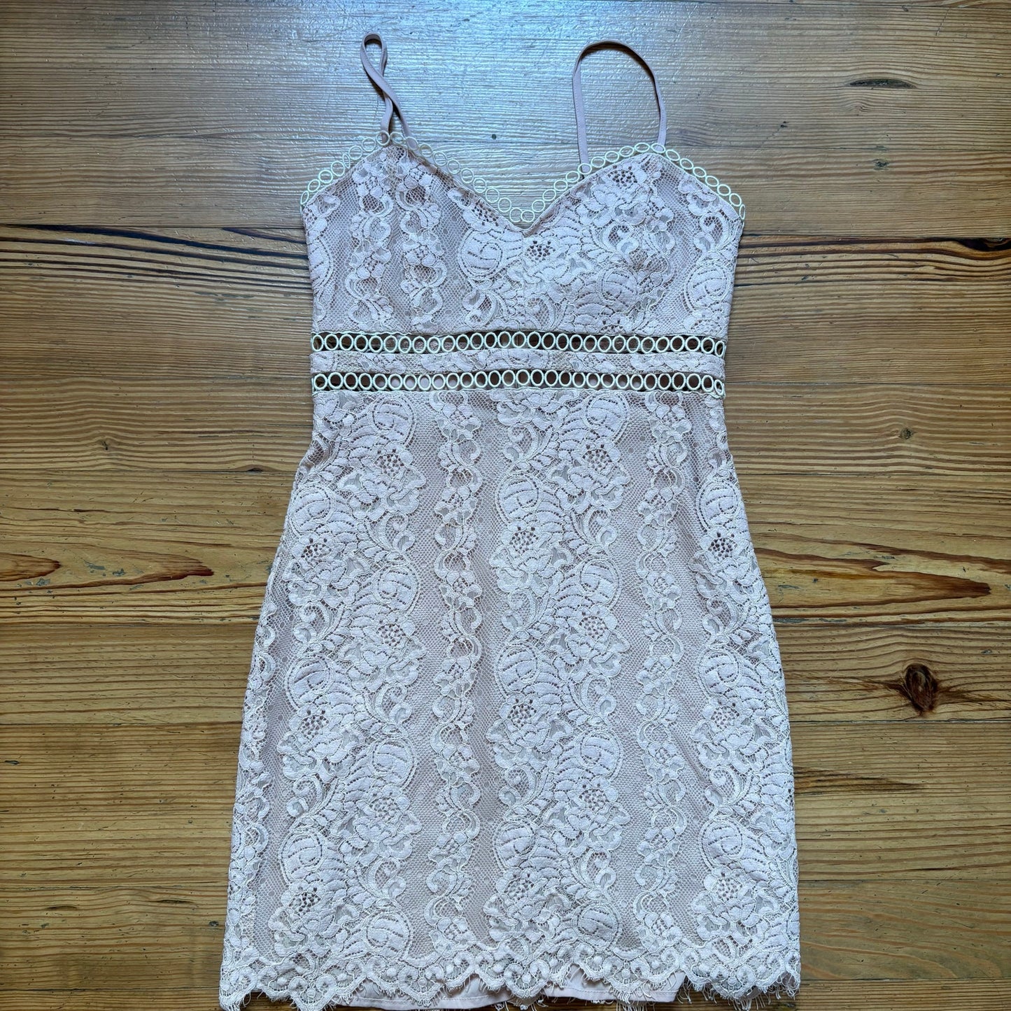 Storia light blush pink lace cutout sleeveless mini dress SIZE M