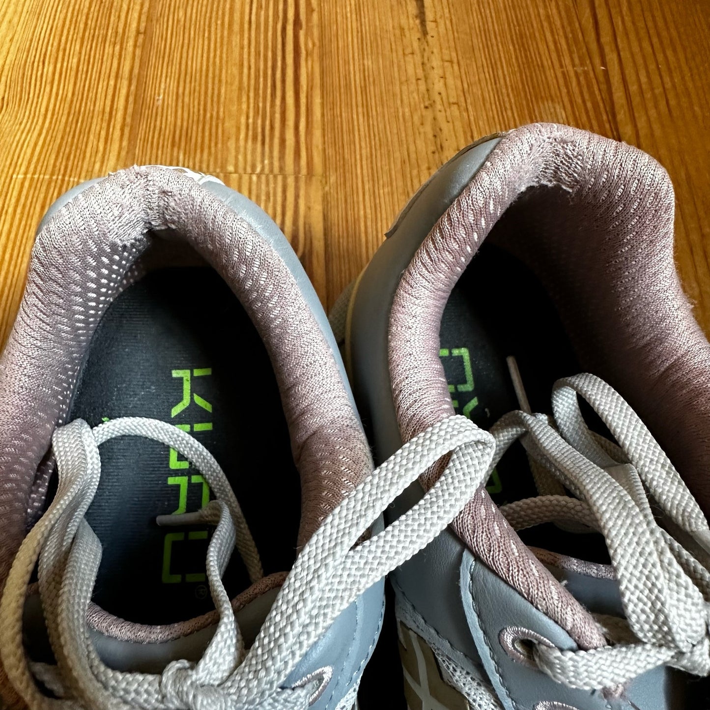 Kuru Quantum gray lace up trainer sneakers SIZE 8.5