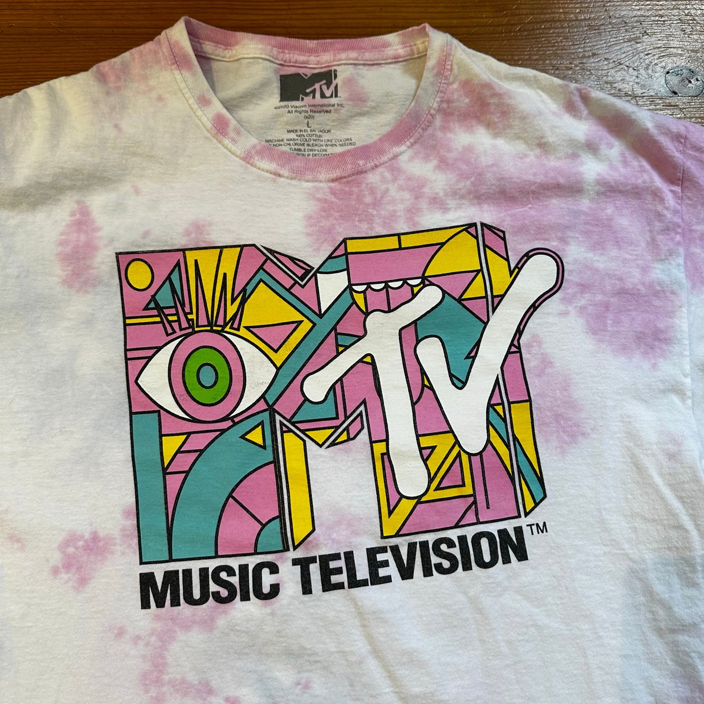 MTV pink white tie dyed Music Television shirt sleeve graphic shirt SIZE L