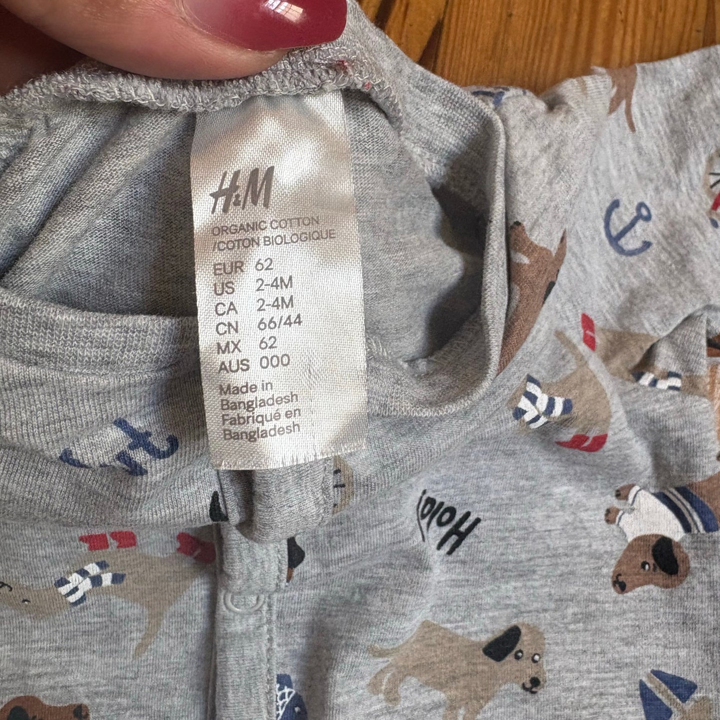 H&M gray dachshund dog long sleeve snap baby pajamas SIZE 0-3M