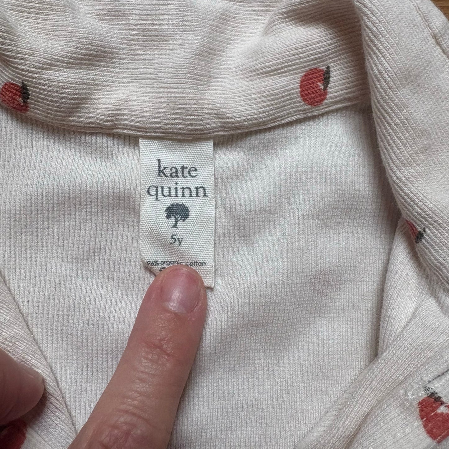 Kate Quinn Organics ivory apple short sleeve button up pocket shirt SIZE 5