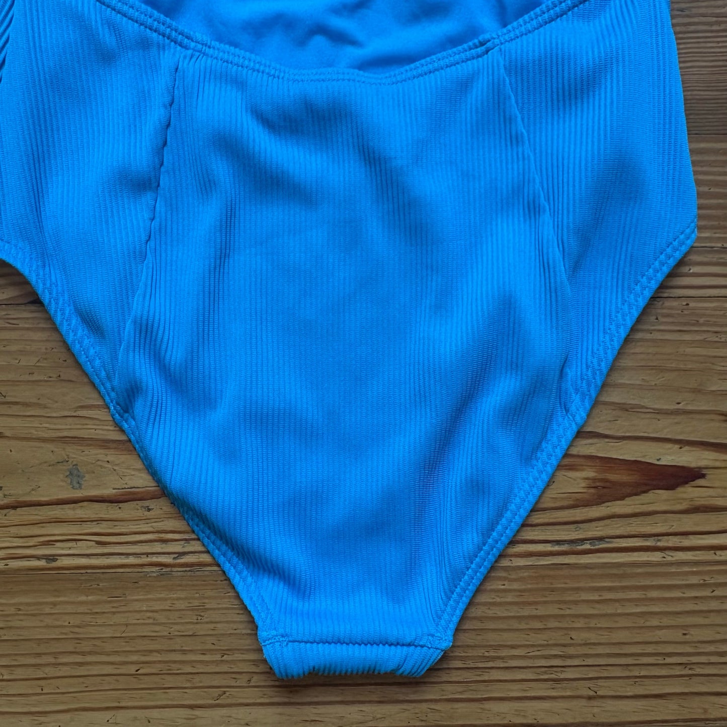 SO aqua blue ribbed lace open back moderate coverage one piece swimsuit SIZE L
