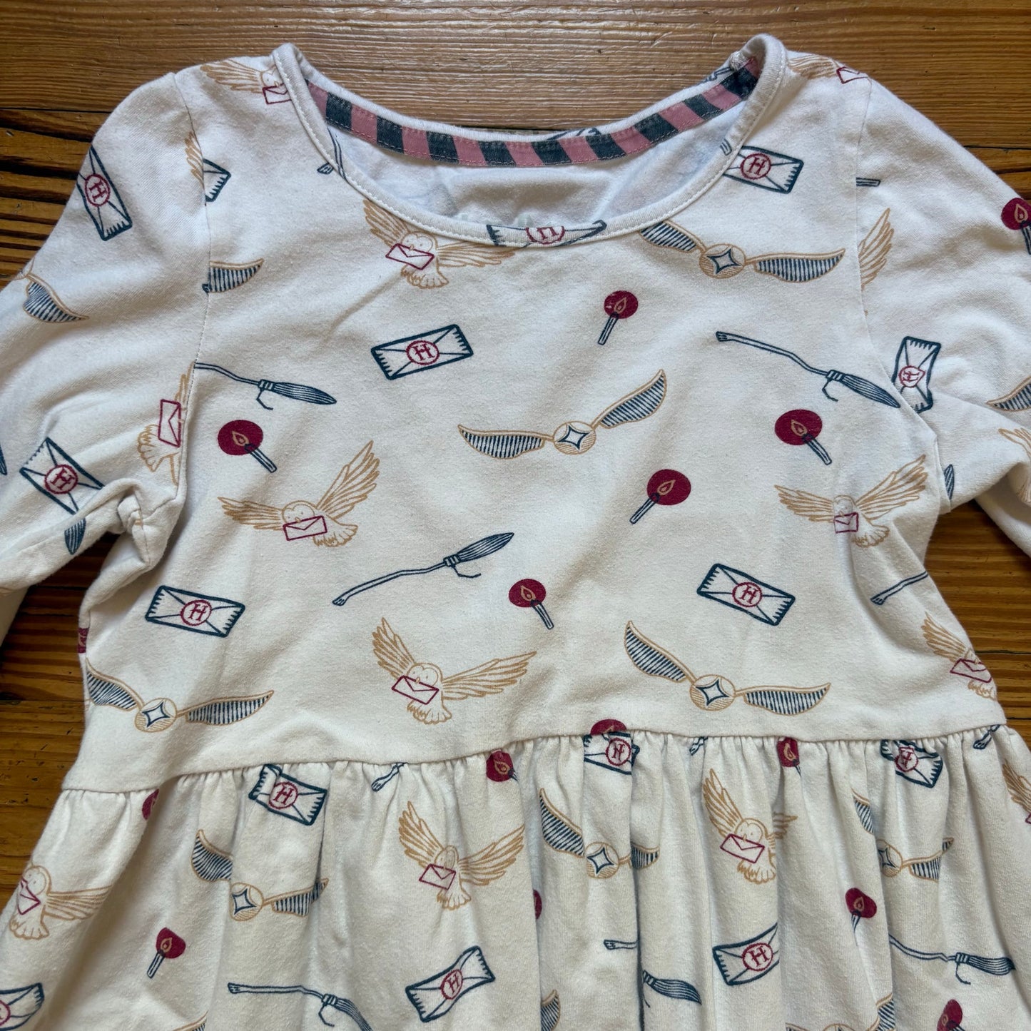 Harry Potter white letter owl wand graphic long sleeve girls dress SIZE M
